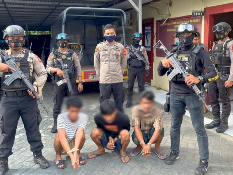 3 preman di Makassar saat diamankan. 