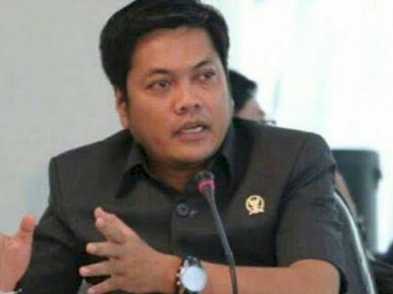 Legislator Sulsel Irfan AB. 