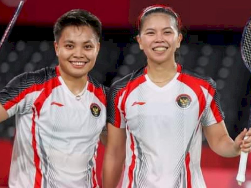 Greysia Polii dan Apriyani Rahayu usai menentukan kemenangan. 