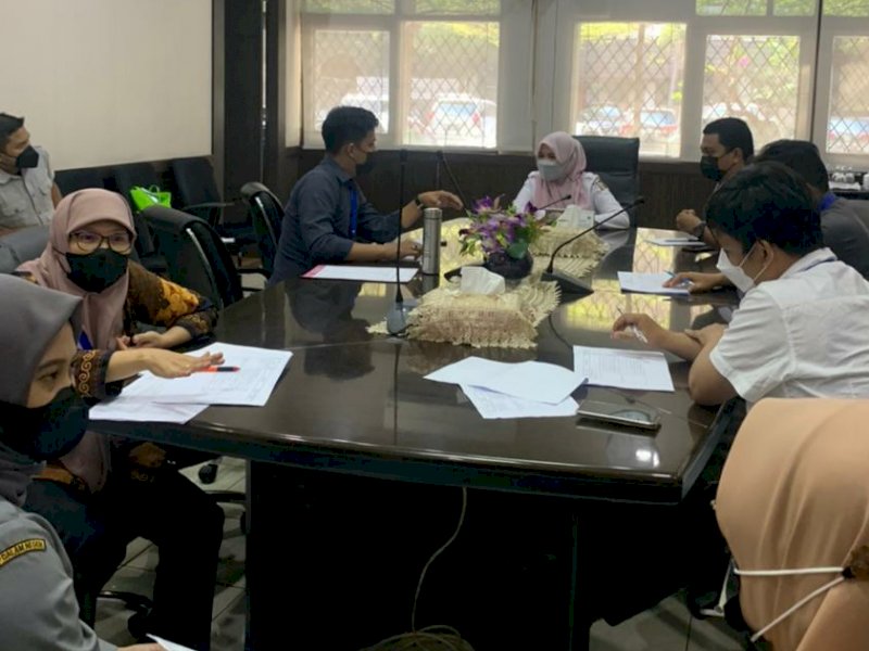 Rapat Dinas PU dengan tim penilai kepuasan masyarakat terhadap UPT Lampu Jalan (ist)