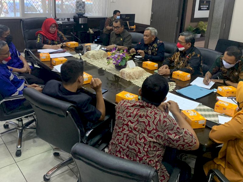 Dinas PU Makassar saat menerima kunjungan anggota DPRD Majene. 