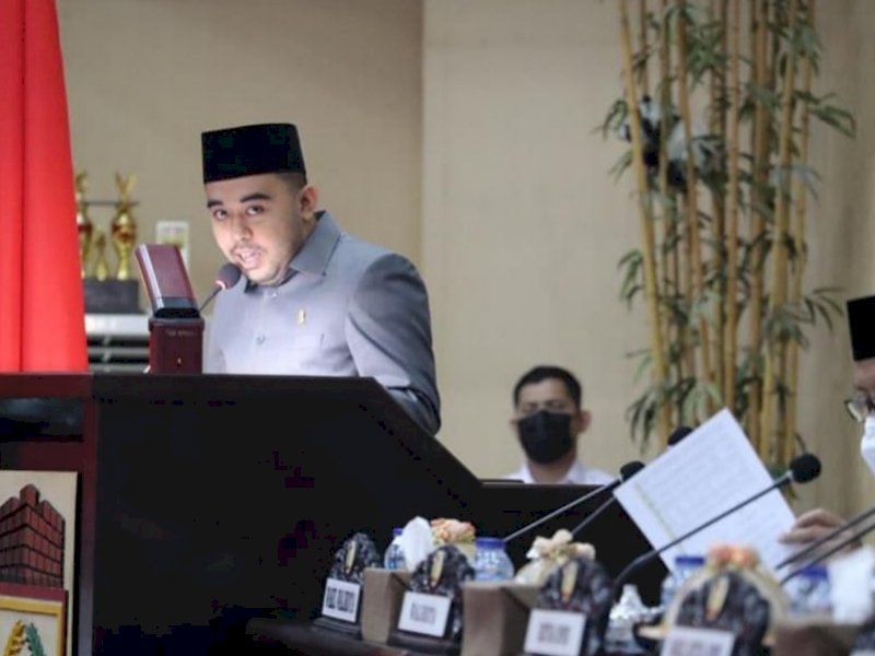 Andi Suharmika. 