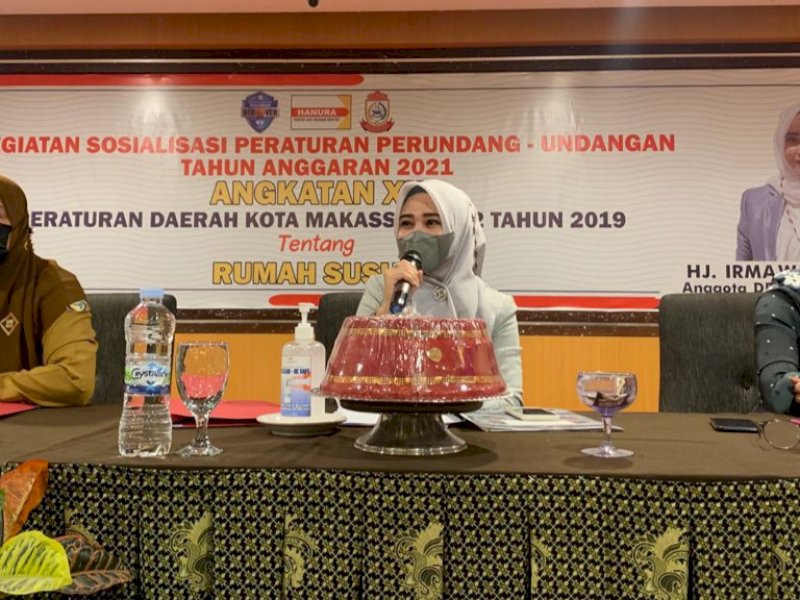 Irmawati Sila saat menggelar Sosper Rumah Susun. 