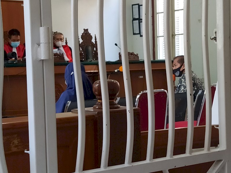 Saksi Hikmawati, istri Edy Rahmat yang dihadirkan sebagai saksi oleh JPU KPK, Selasa (2/9/21). Ist