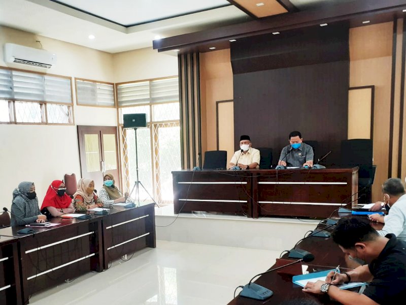 PHI Kabupaten Wajo membeberkan empat borok pelayanan kesehatan di Wajo saat melakukan pertemuan dengan Komisi IV, Dinas Kesehatan dan sejumlah pihak yang ditengarai bermasalah (ist)