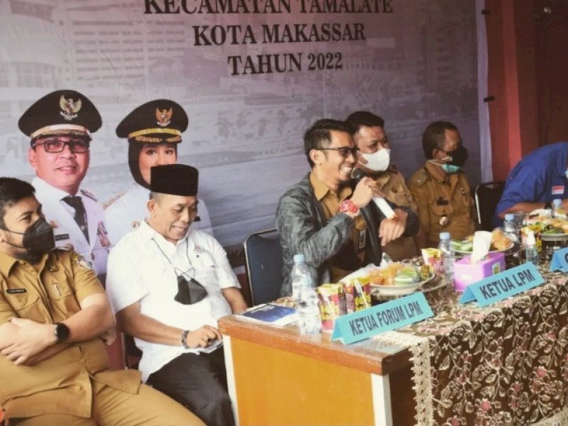 PPID Dinas PU Makassar Hamka Darwis menghadiri musrenbang Kelurahan Bontoduri.