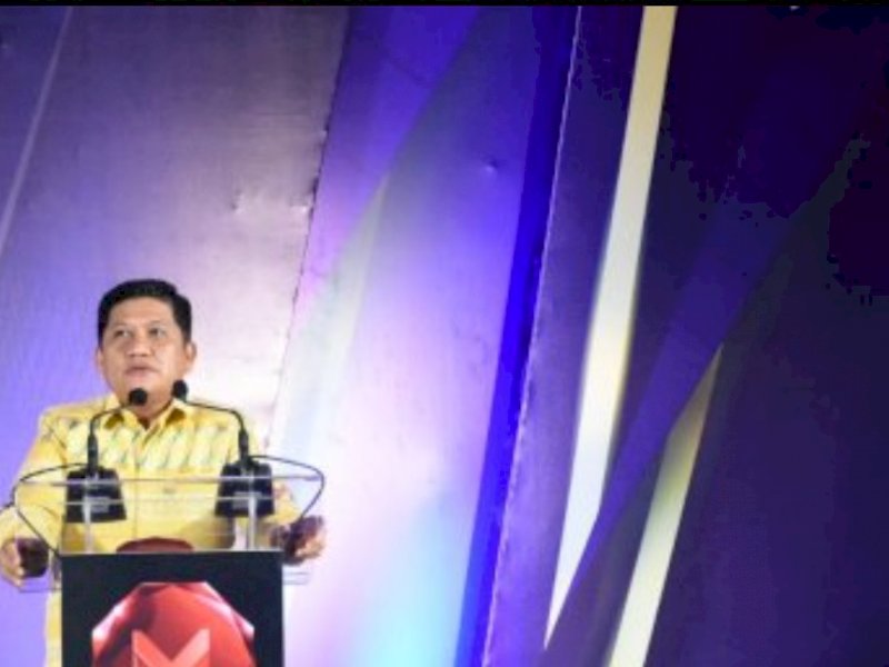 Gubernur Sulsel, Andi Sudirman Sulaiman raih penghargaan Bidang UMKM dalam Merdeka Award. 