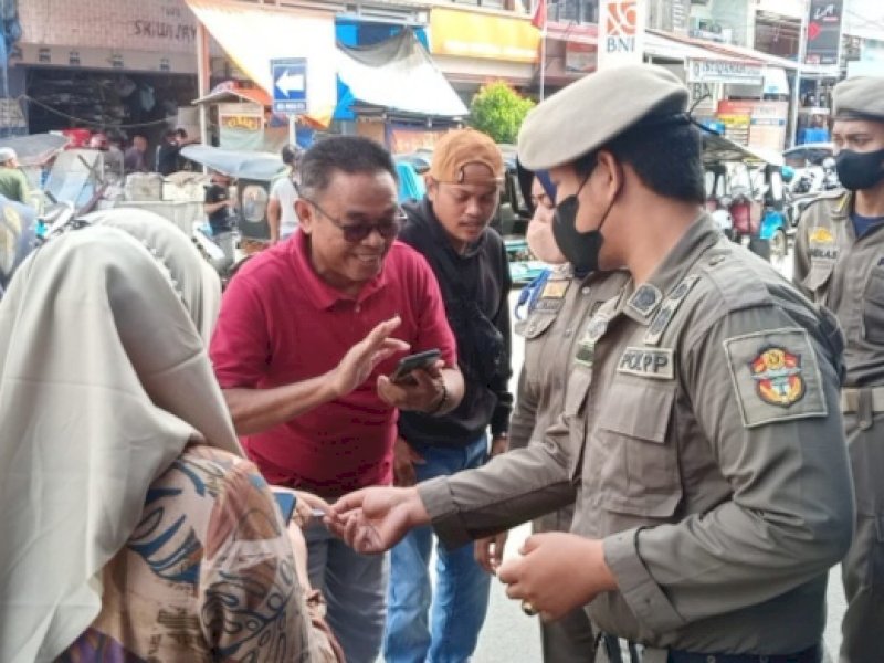Satpol PP Wajo melakukan operasi yustisi.