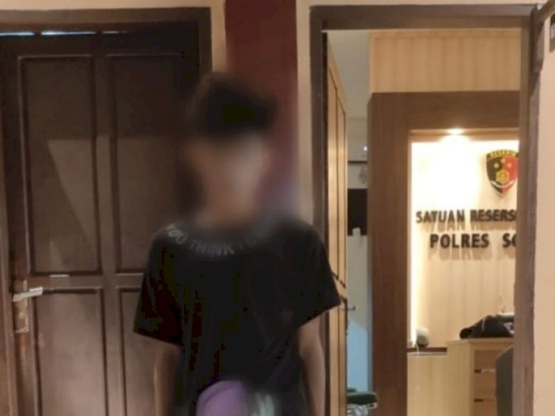 Tersangka pembobol kotak amal masjid diamankan Polres Soppeng. 