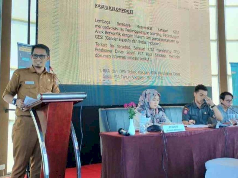 Pejabat Pengelola Informasi dan Dokumentasi (PPID) Dinas PU Makassar, Hamka Darwis mengikuti kegiatan upgrading di Hotel Aston, Senin (24/7/2023).
