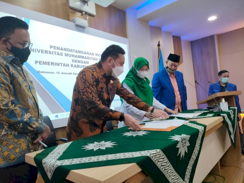 Penandatanganan Kerjasama Pemkab Bantaeng dan Unismuh Makassar. (Ist)