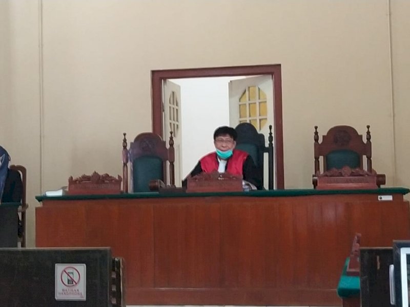 Putusan yang dibacakan hakim tunggal Franklin B Tamara pada lanjutan persidangan. (Ist)