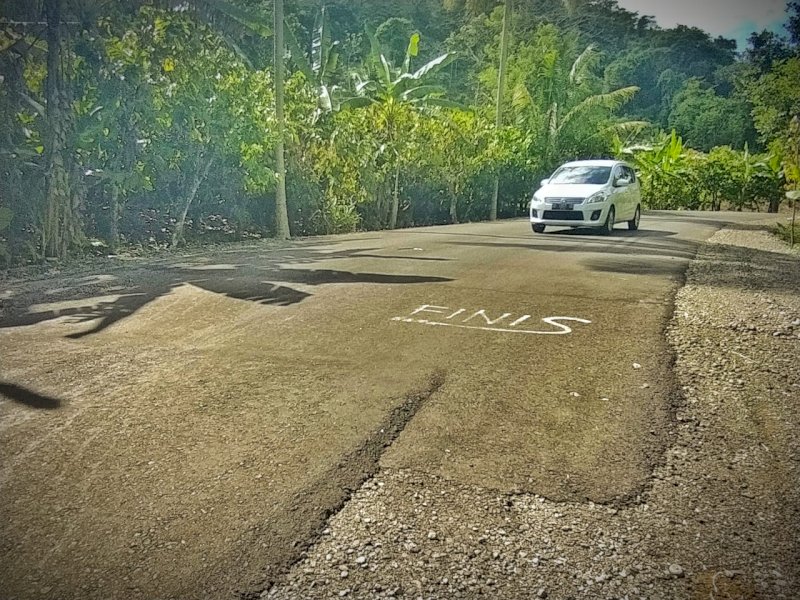 Jalan di Desa Tea Musu Kecamatan Ulaweng Bone diaspal. (Foto: Abustan Abiy)