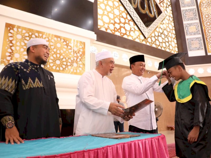 Bupati Bantaeng Ilham Azikin apresiasi program Wahdah Islamiyah satu desa satu hafidz. (Ist)