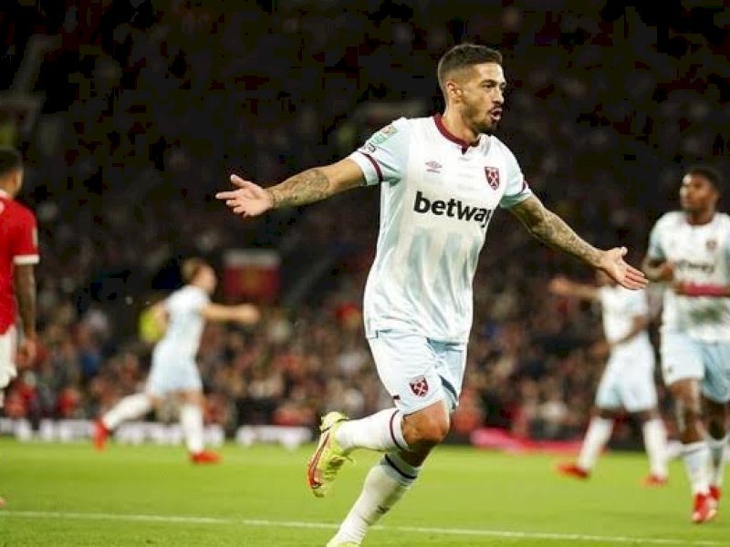 MU tersingkir dari Piala Liga Inggris usai dikalahkan West Ham. 