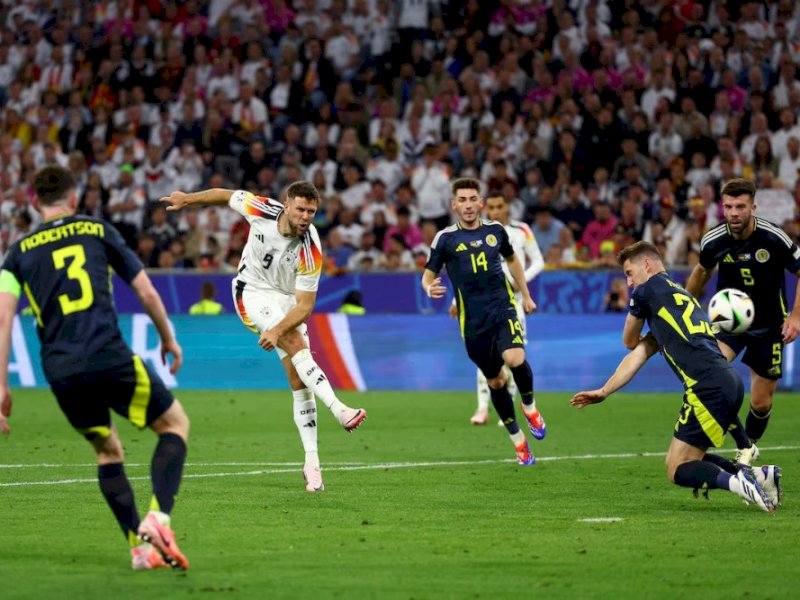 Jerman melumat Skotlandia di laga perdana Grup A. 