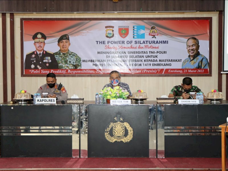 Kegiatan sharing komunikasi dan motivasi yang dibawakan oleh pakar komunikasi nasional TNI-Polri di Enrekang. (Ist)