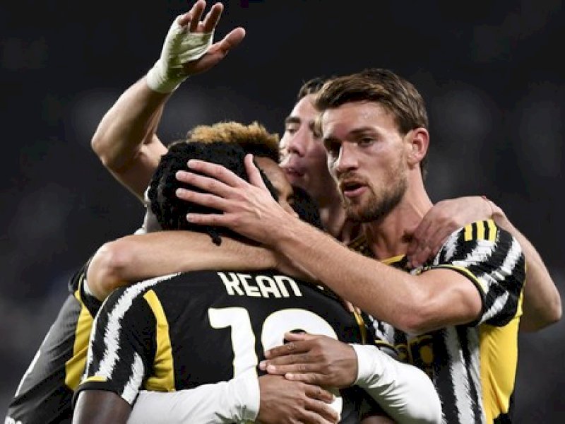 Pemain Juventus merayakan gol ke gawang Hellas Verona. (int)
