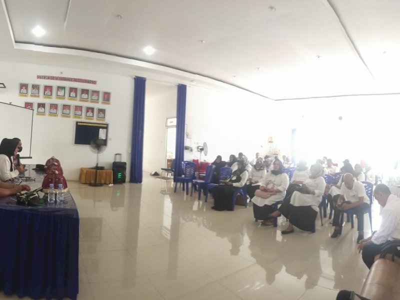Rapat Koordinasi dan Halal bi halal Pemerintah Kecamatan Ulaweng Tahun Anggaran 2022 di Kantor Camat Ulaweng.