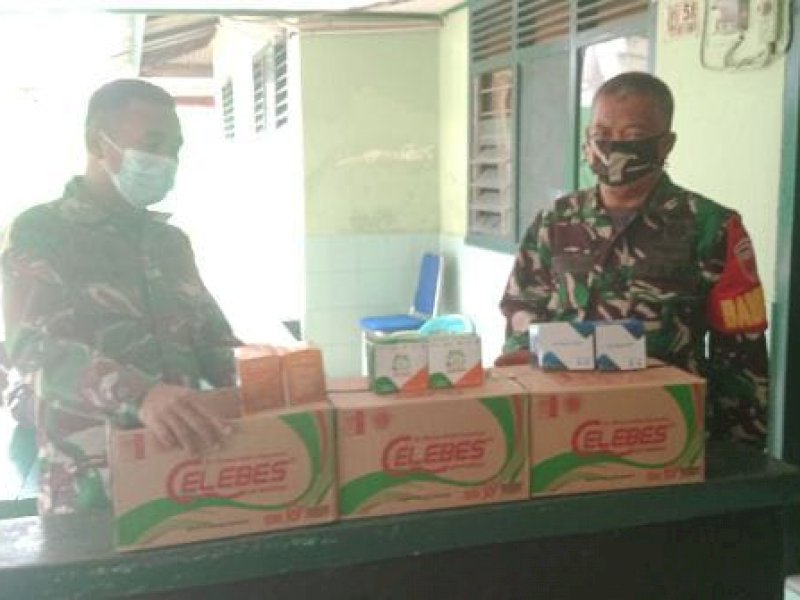 Personel Kodim1409/Gowa kembali mulai menyalurkan obat-obatan bagi penderita Covid-19. (Ist)