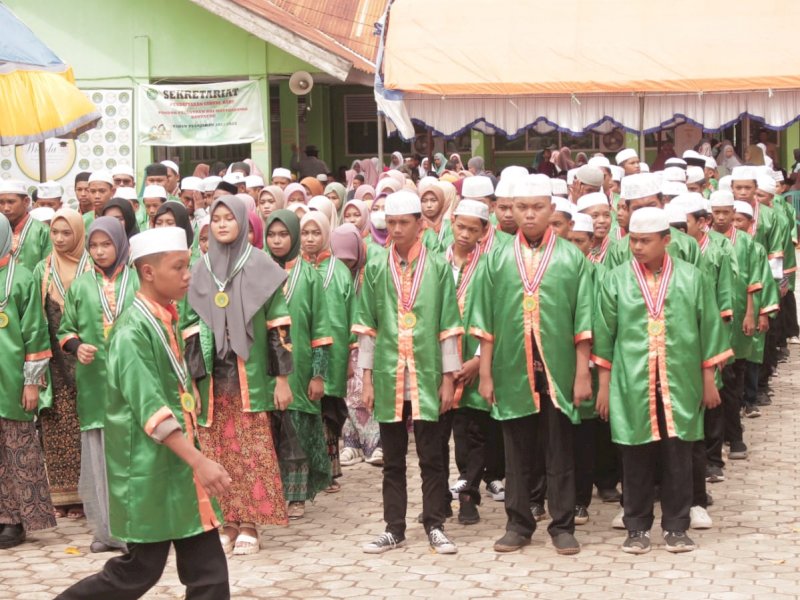 DDI Mattoanging Bantaeng, menggelar wisuda sebanyak 357 Santri Santriwati dan 23 orang Tahfidz. (Ist)