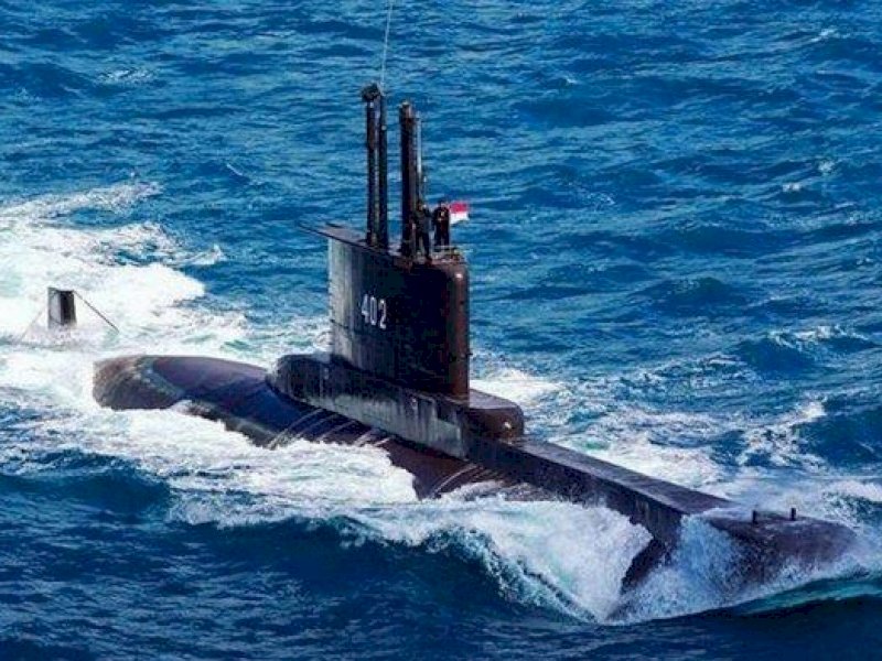 KRI Nanggala 402 ditemukan tenggelam di kedalaman 830 meter. 
