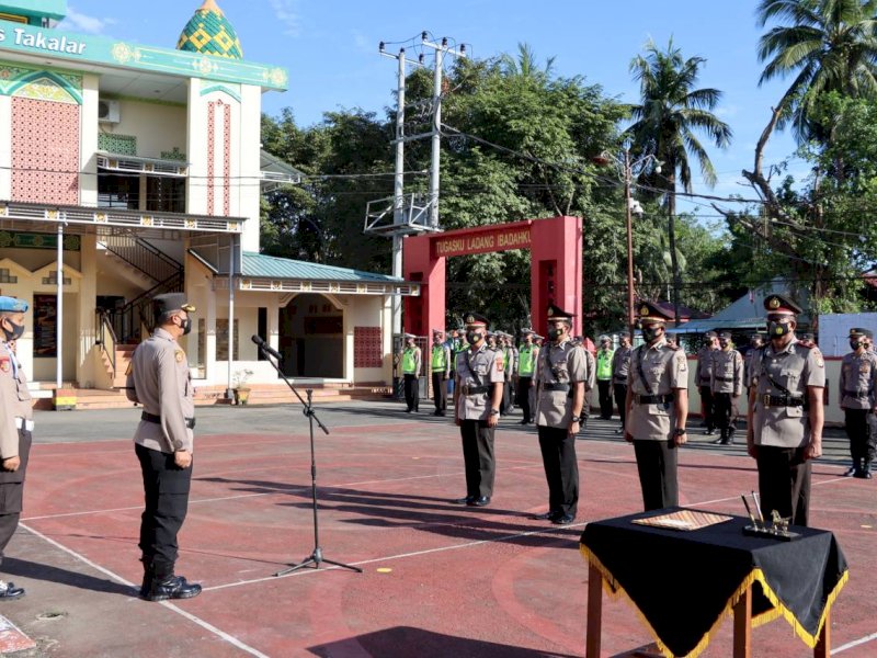 Kapolres Takalar AKBP Gotam Hidayat pimpin sertijab pejabat lingkup Polres Takalar. (Ist)
