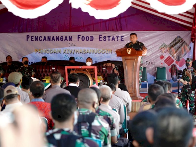 Pangdam XIV/Hasanuddin Mayjen TNI Andi Muhammad meresmikan lauching food estate di Bone. (Ist)