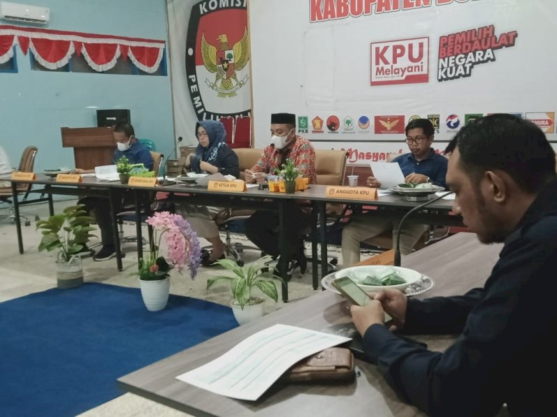 KPU Bulukumba rapat pleno rekapitulasi PDPB Periode Februari 2022. (Ist)