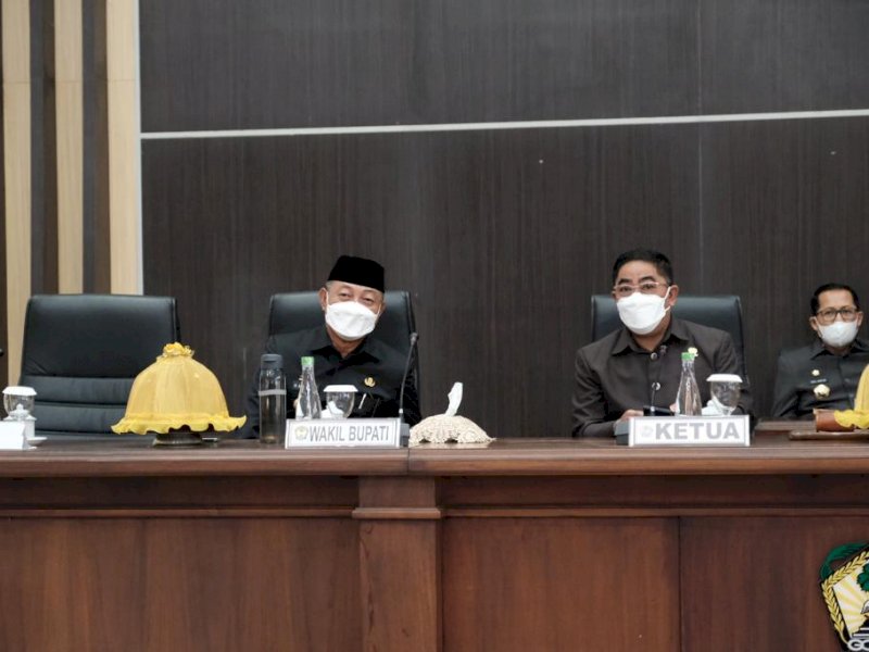 Wabup Gowa Abd Rauf Malaganni menghadiri undangan DPRD Gowa. (Ist)