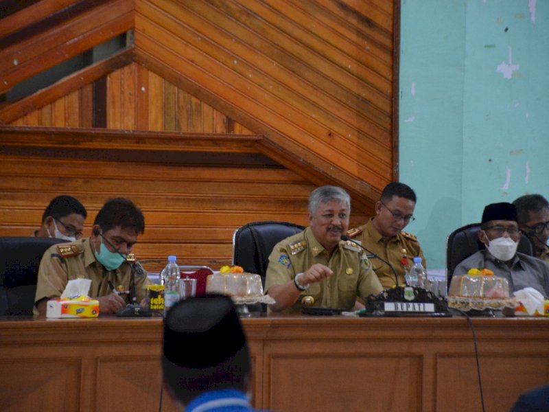 Bupati Pinrang Irawan Hamid pimpin rakor bersama MUI. (Ist)