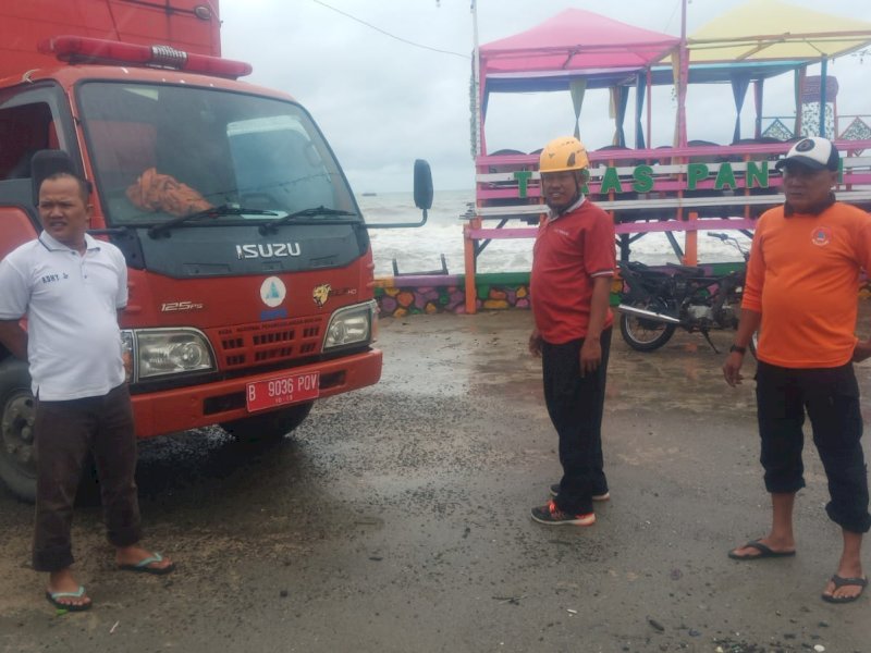 Tim Tagana Pinrang pantau situasi pasca hujan dan angin kencang. (Ist)