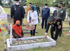 Peringati Hari Gugurnya Pahlawan Nasional, Kapolres Takalar Tabur Bunga
