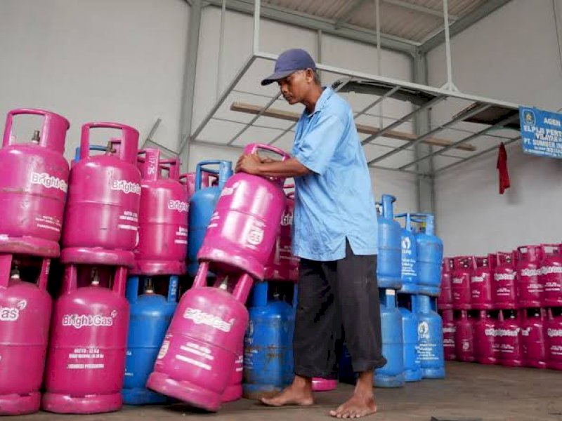 Pertamina naikkan harga elpiji Rp15,500 per kilogram. (Int)