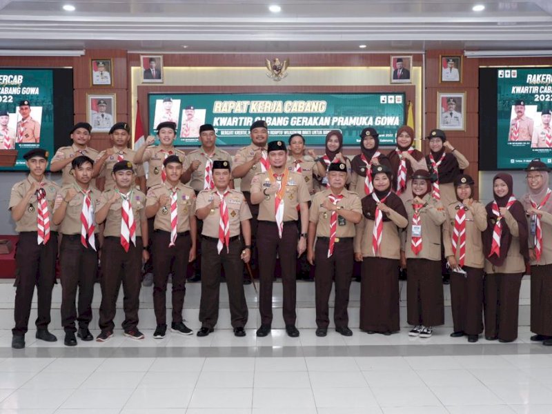 Adnan Purichta Ichan bersama pengurus Pramuka Kwarcab Gowa dalam Rakercab. (Ist)