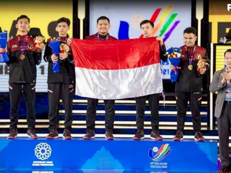 Sapu bersih medali emas dan perak di SEA Games 2021, Timnas Free Fire Indonesia diguyur bonus Rp1 miliar oleh pengembang game eSports, Garena. (Int)

