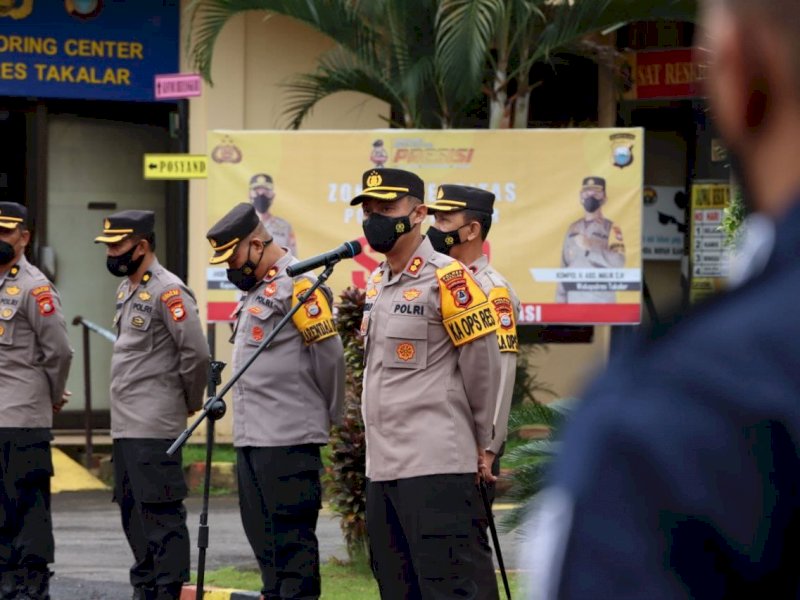 Kapolres Takalar AKBP Gotam Hidayat pimpin apel pagi. (Ist)