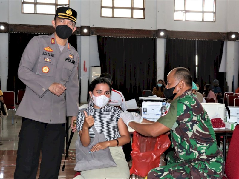 Kapolres Tator pantau vaksinasi jelang lebaran. (Ist)