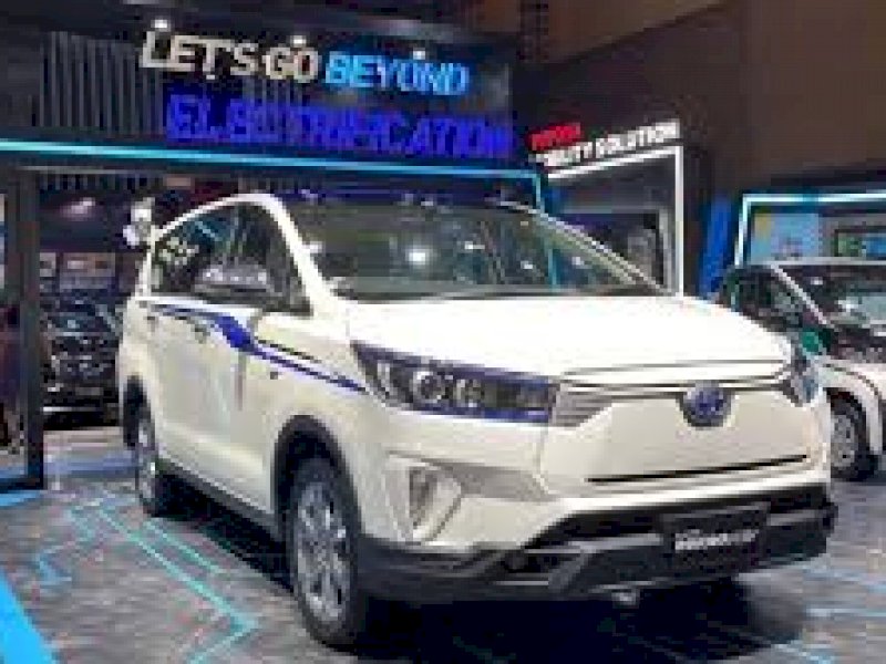 Penampakan Toyota Innova EV. (Int)