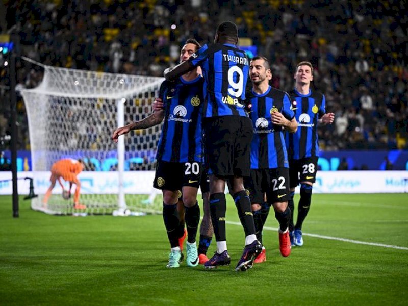 Pemain Inter Milan merayakan gol ke gawang Lazio. (int) 