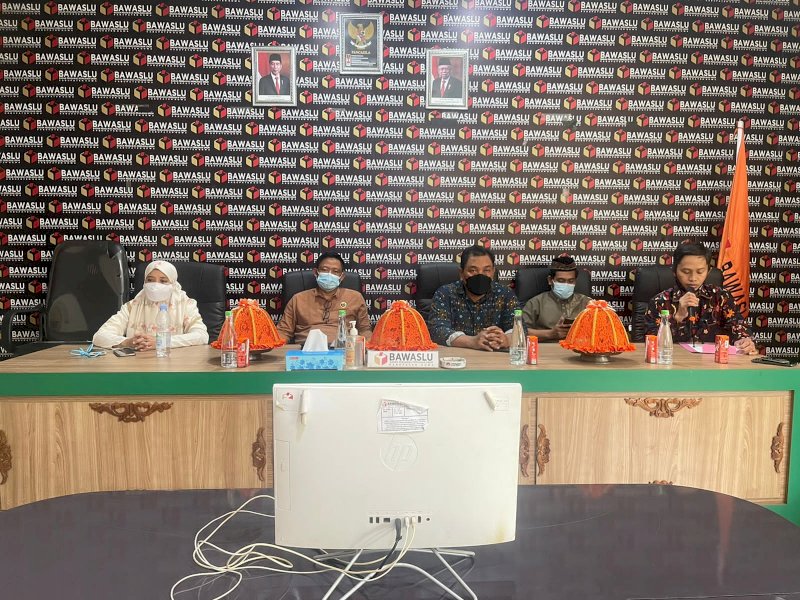 Bawaslu Gowa Rapat penyusunan SOP penanganan pelanggaran