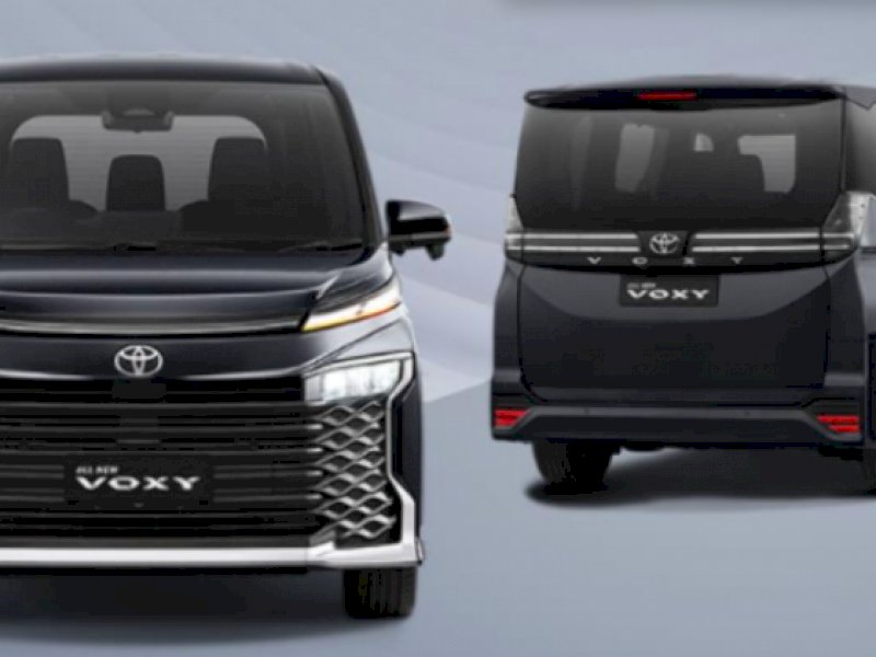 Foto Toyota Voxy. (Int)