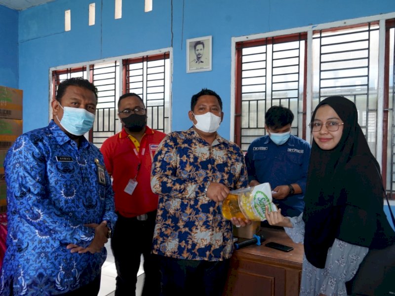 Disdagrin Sidrap kembali menggelar operasi pasar minyak goreng. (Ist)