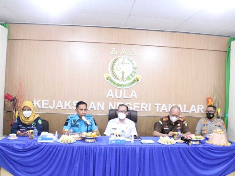 Wakil Bupati Takalar H. Achmad Dg. Se're sekaligus Ketua BNK Takalar menghadiri Coffee Morning. (Ist)