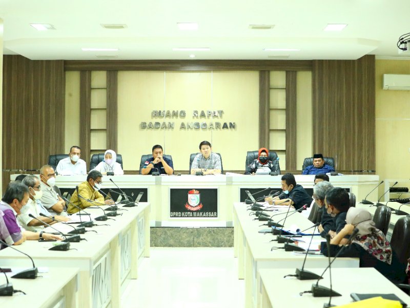 RDP digelar Komisi B DPRD Makassar dan mempertemukan pengusaha yang tergabung dalam Paguyuban Pengusaha KIMA Makassar (PPKM) dengan jajaran direksi PT KIMA (persero). (Ist)