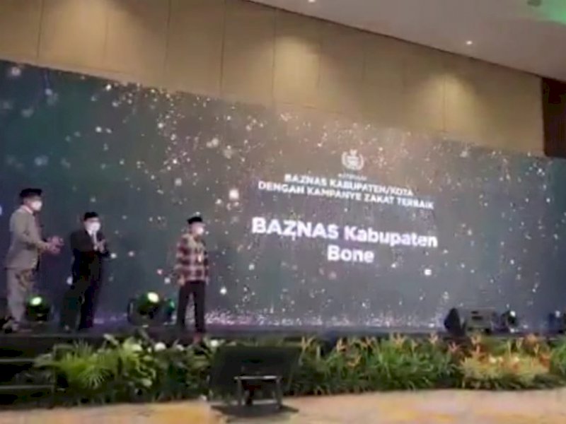 Baznas Bone raih penghargaan Kampanye Zakat Terbaik. (Ist)