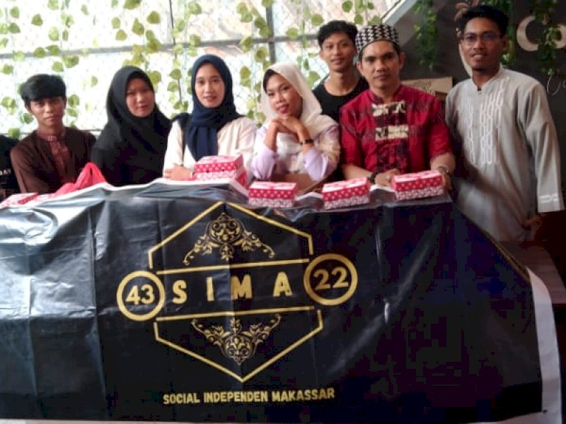 Komunitas SIMA berbagi takjil. (Ist)
