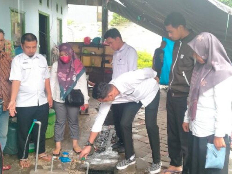 Tim Dinas PU Makassar meninjau sarpras air bersih di Kelurahan Bira, Tamalanrea.