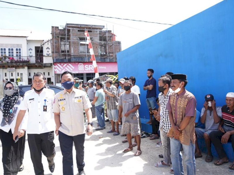 Bupati Bantaeng, Ilham Azikin pantau Pilkades. (Foto: Ist)