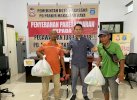 PD Parkir Makassar Bagikan Ribuan Sembako ke Jukir 